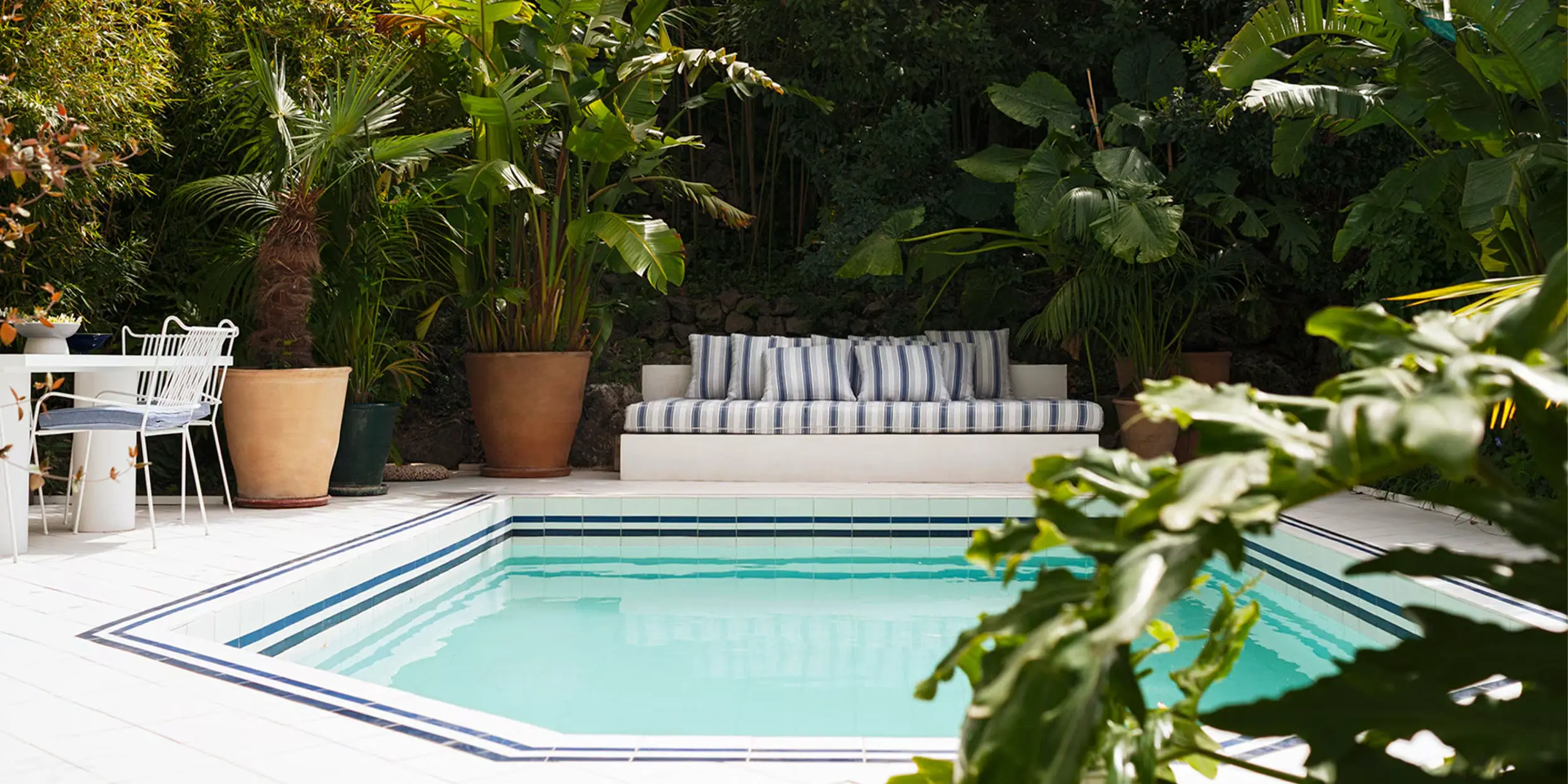 Copertina-Jumeirah Capri_0000s_0004_hotel-gallery-image-15