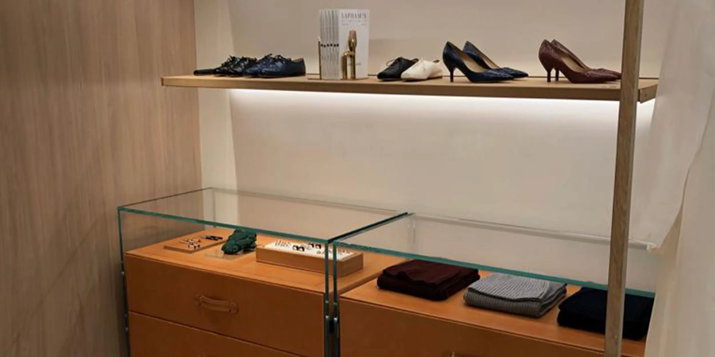 Gabriella Hearst_0000s_0005_IMG_9880