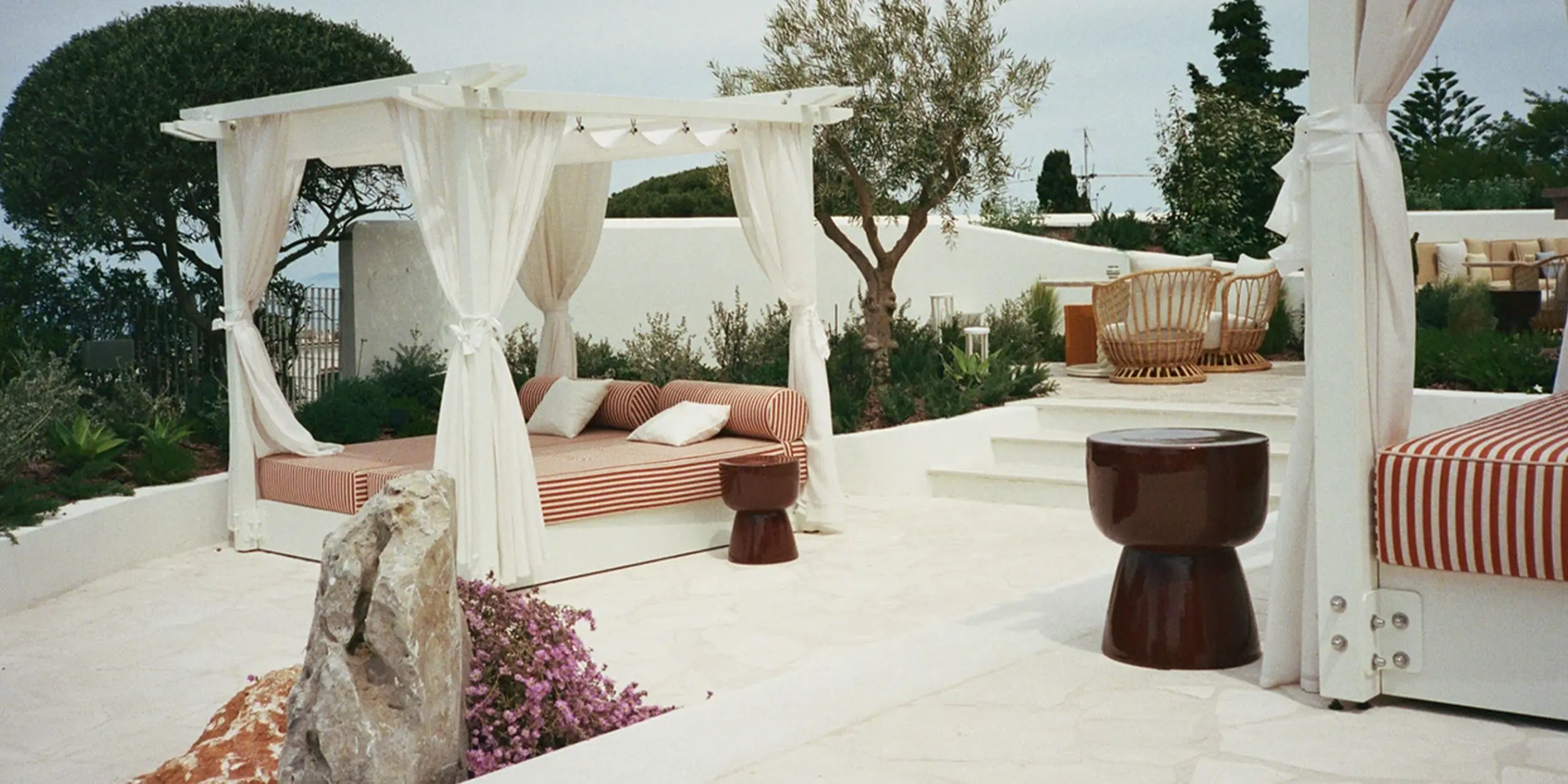 Secondaria-Jumeirah Capri_0000s_0003_Polas-Capri-Palaca_4